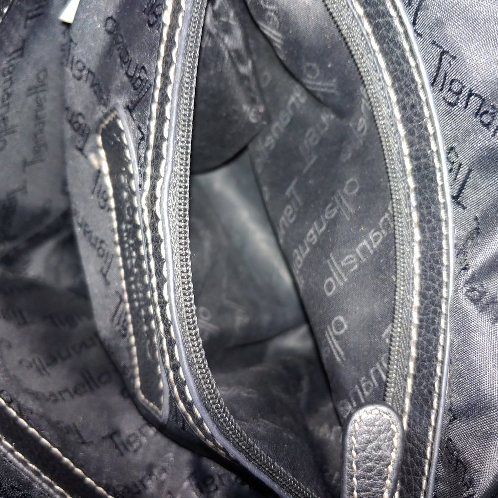 Tignanello Pebble Black Leather Hobo Bag - Picture 2 of 8